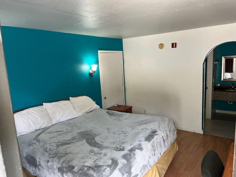 Hotel 2 Double Bed Studio 109 & Hot Tub Livingston Exterior photo