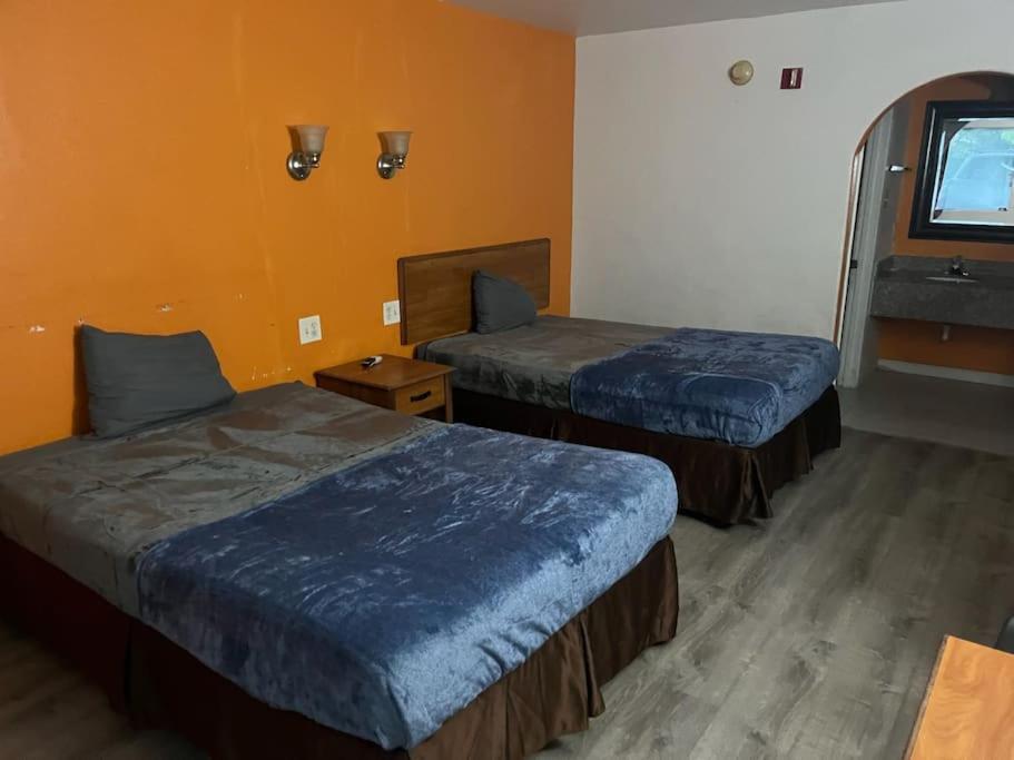 Hotel 2 Double Bed Studio 109 & Hot Tub Livingston Exterior photo